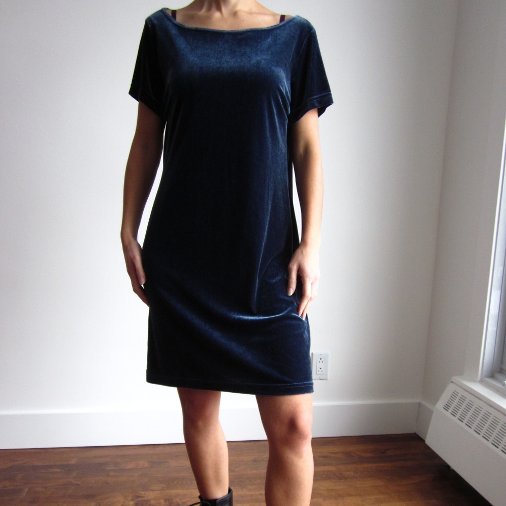 Gloria Vanderbilt - Dark Blue Velvet Dress